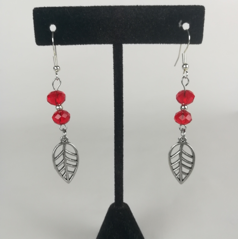 Simple casual silver leaf dangle earrings red faceted glass beads